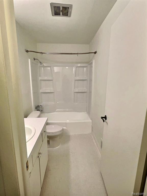 416 FOX HILLS Drive S, Bloomfield Hills, MI 48304 — Photo 17