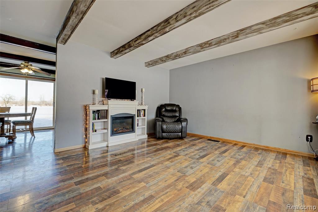 4380 Baza, Leonard, MI 48367 — Photo 5