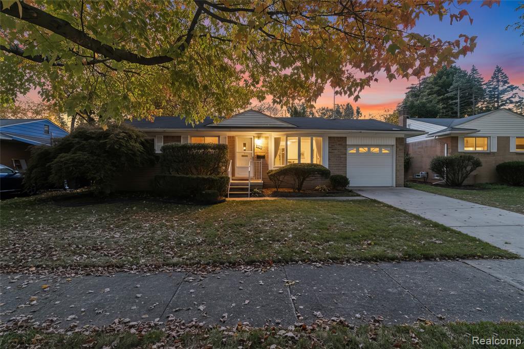 536 Rewold Drive, Rochester, MI 48307 — front exterior