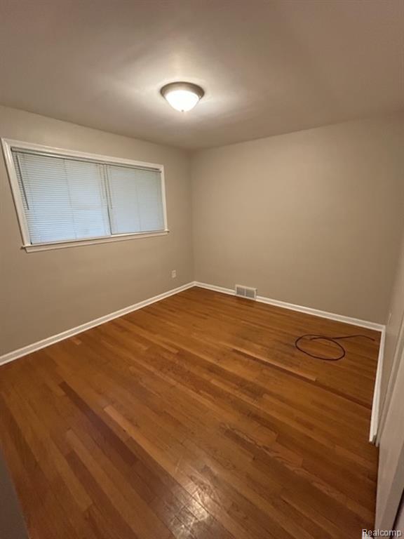20202 Hunt Club Drive, Harper Woods, MI 48225 — Photo 2