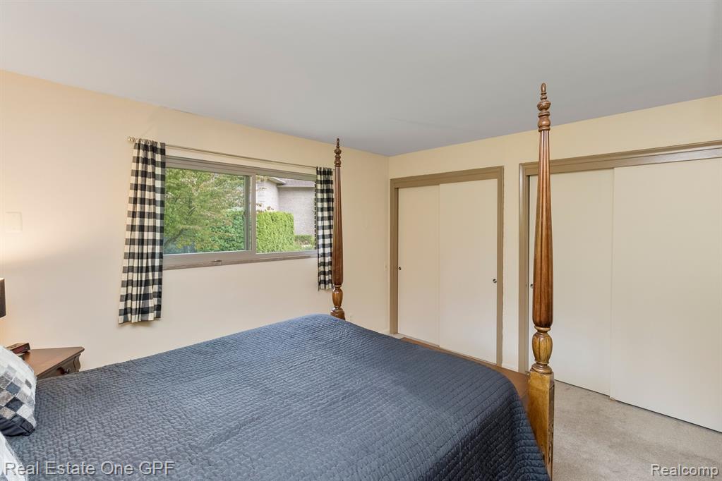 60 MOORLAND Drive, Grosse Pointe Shores, MI 48236 — Photo 42