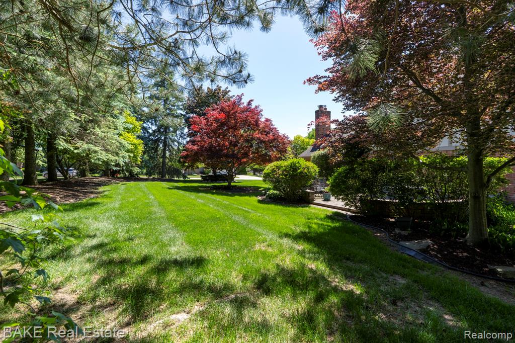 10000 Red Maple Drive, Plymouth, MI 48170 — Photo 9