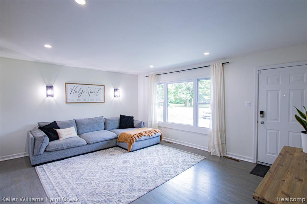 4071 MORGAN Road, Lake Orion, MI — Photo 6
