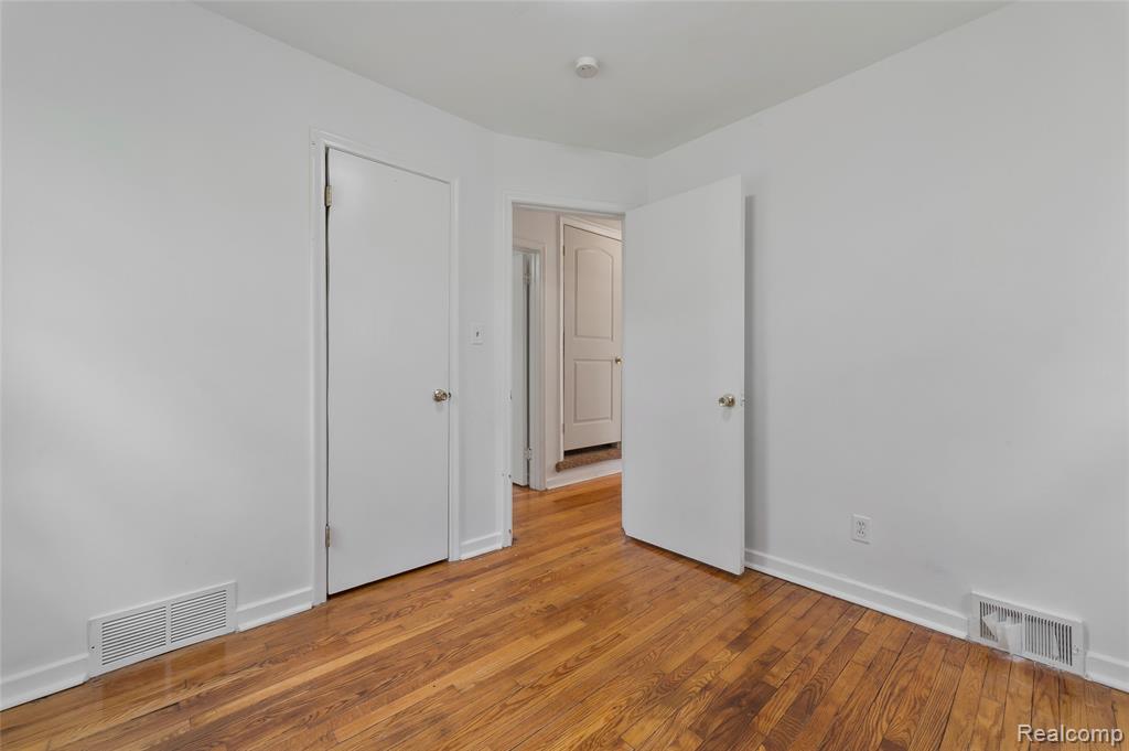 19674 Irvington Street, Highland Park, MI 48203 — Photo 17