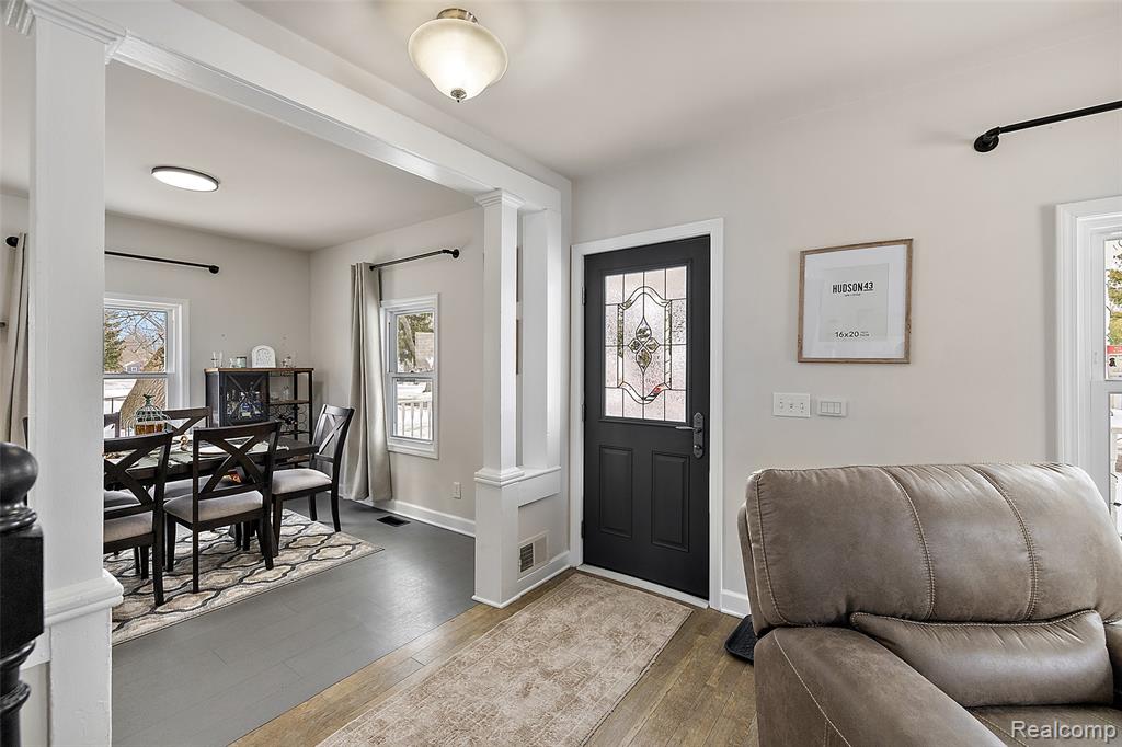 4755 Forest Avenue, Waterford, MI 48328 — Photo 18