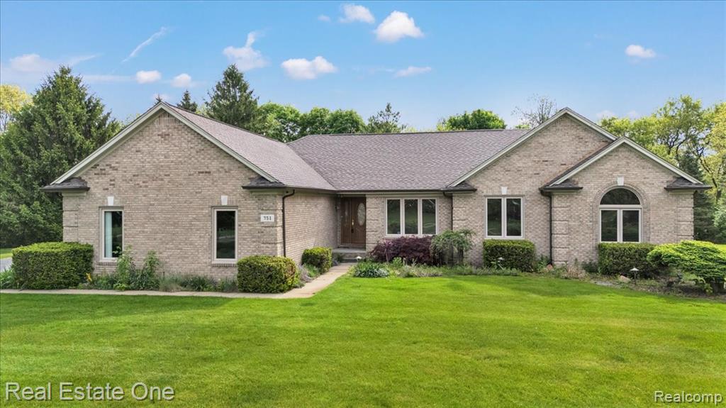 751 Bristol Lane, Clarkston, MI 48348 — Photo 2