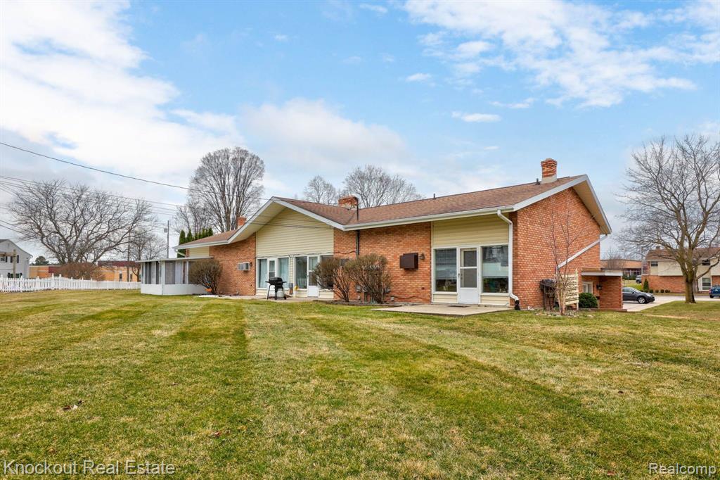 700 E GENESEE Street, D-17, Frankenmuth, MI 48734 — Photo 30