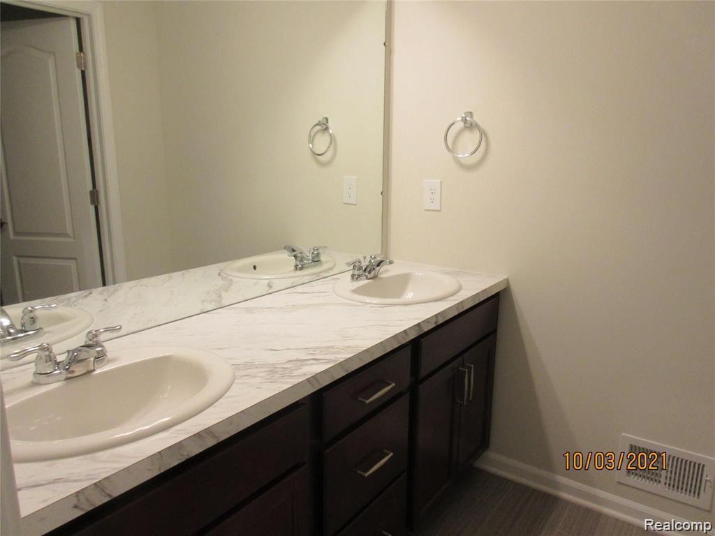 626 BACKSHORE Drive, Canton, MI 48187 — Photo 44