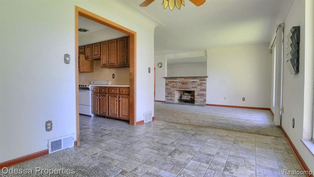 42431 MOUND Road, Sterling Heights, MI 48314 — Photo 10