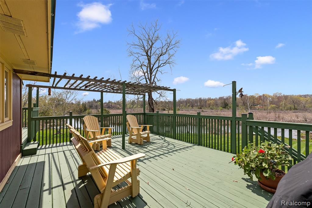 2745 Lari Court, West Bloomfield, MI 48324 — Photo 38
