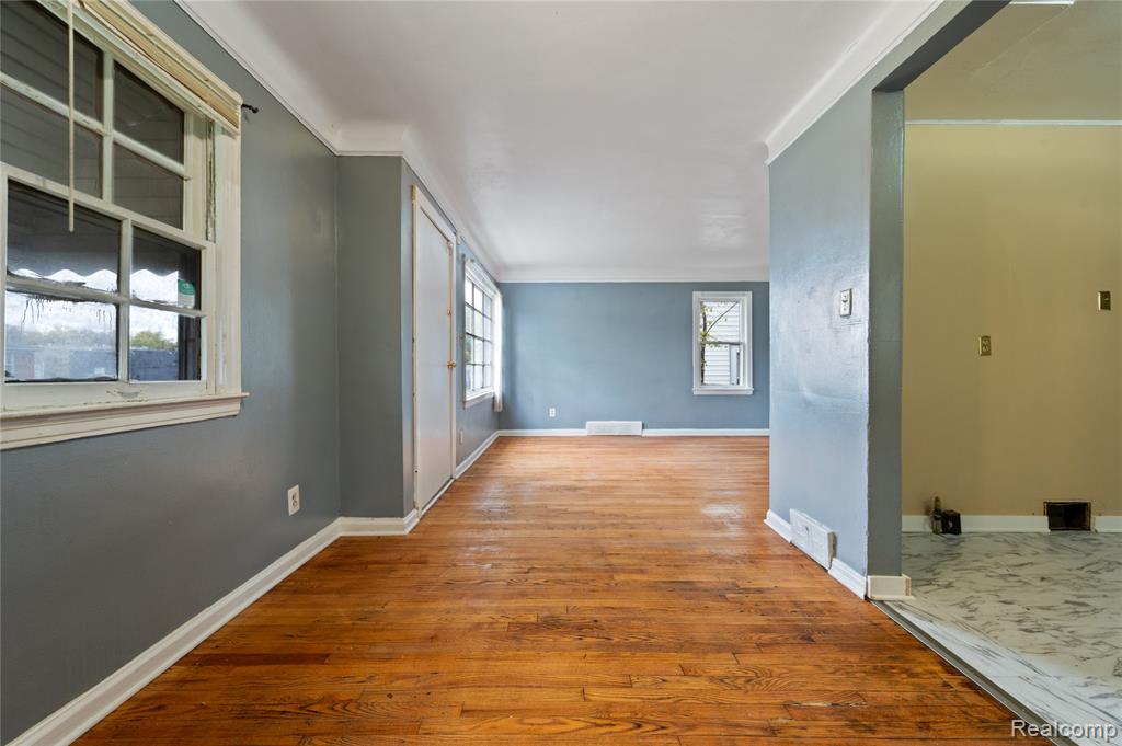 8674 Pierson Street, Detroit, MI 48228 — Photo 8