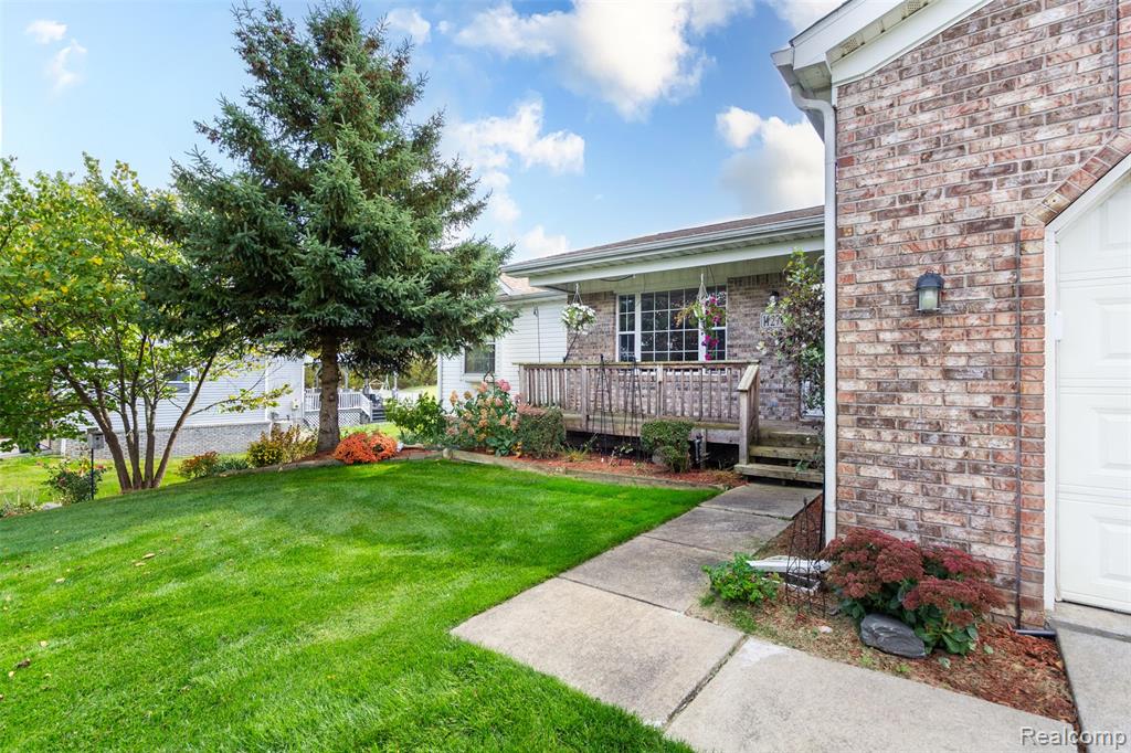 11270 Linda Kay, Goodrich Vlg, MI — Photo 3