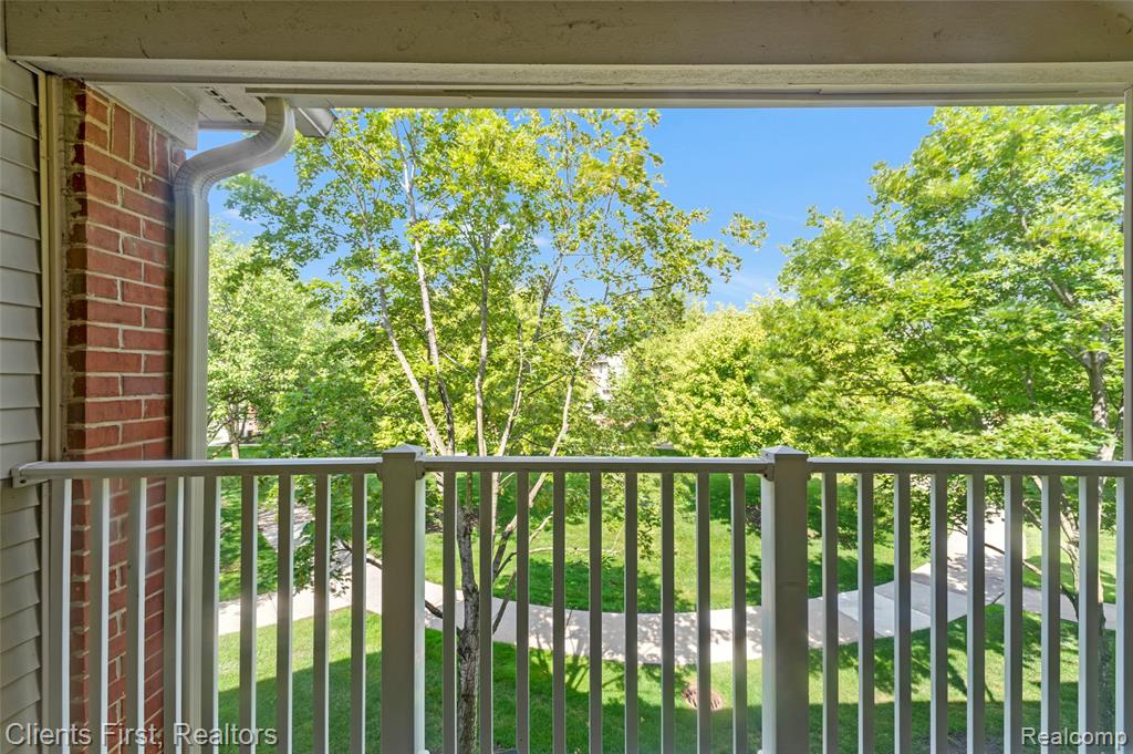 4208 Berkeley Avenue, Canton, MI 48188 — Photo 26
