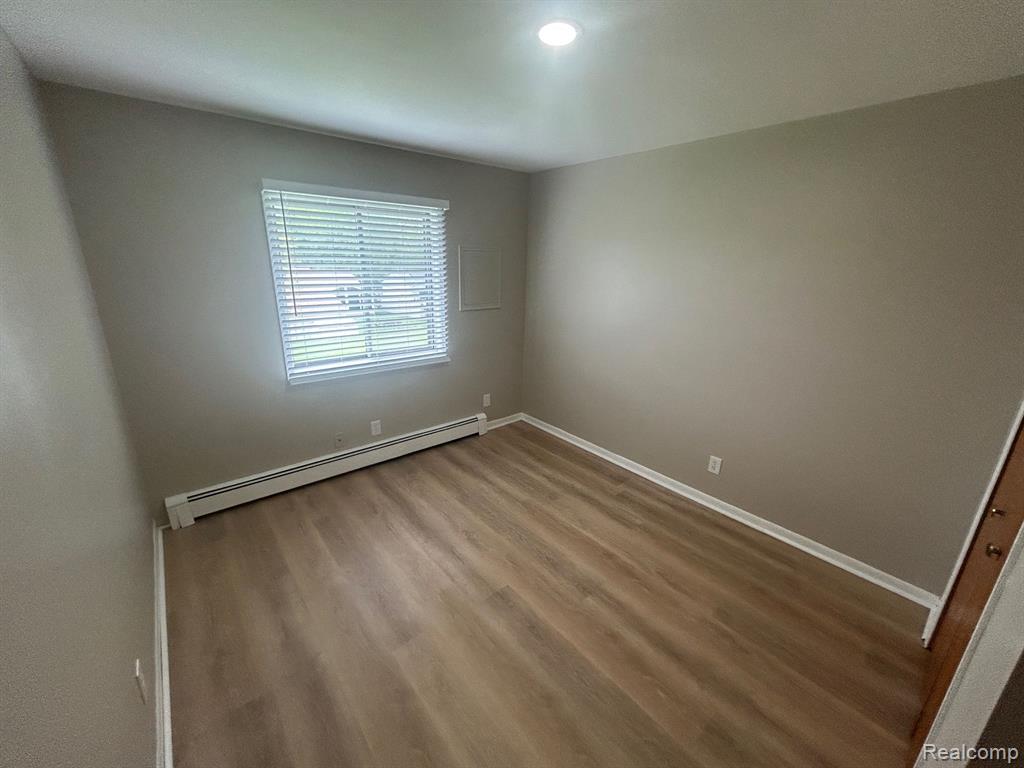 5272 VAN WINKLE Street, Brighton, MI 48116 — Photo 6