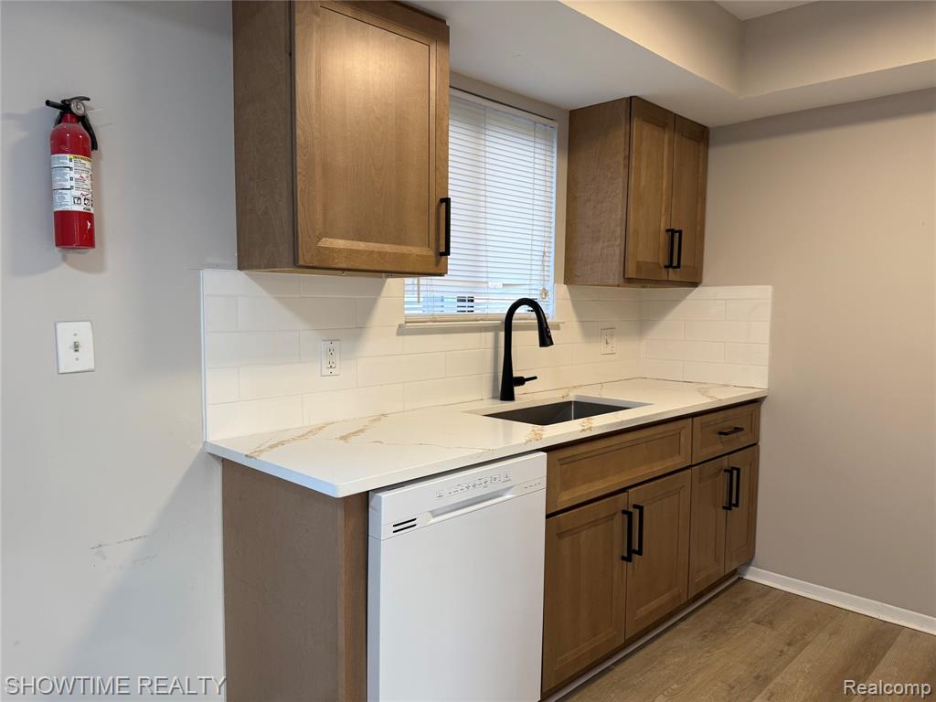 40860 HIGHPOINTE Drive, Clinton Twp, MI 48038 — Photo 7