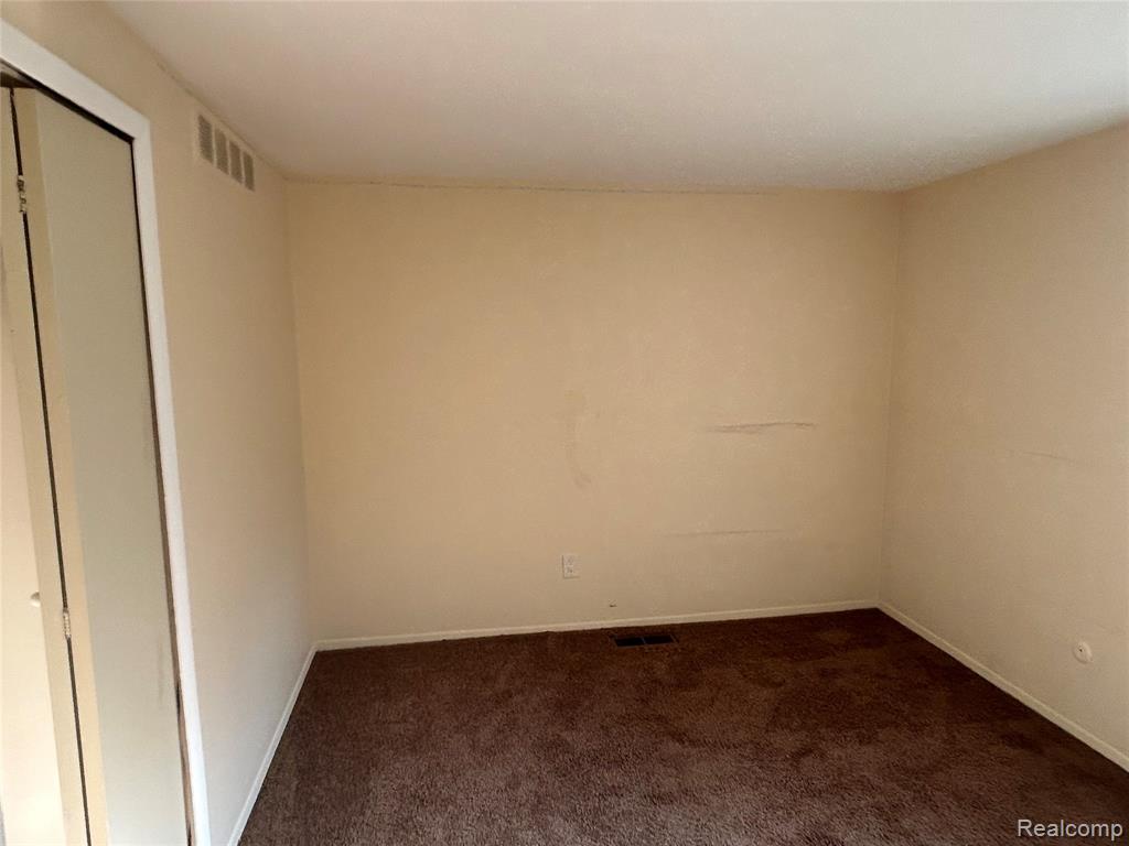 26889 Farmbrook Villa Drive, Southfield, MI 48034 — Photo 35