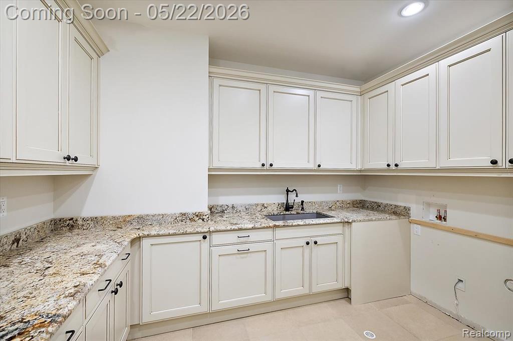 6250 Walnut Lake Road, West Bloomfield, MI 48323 — Photo 46