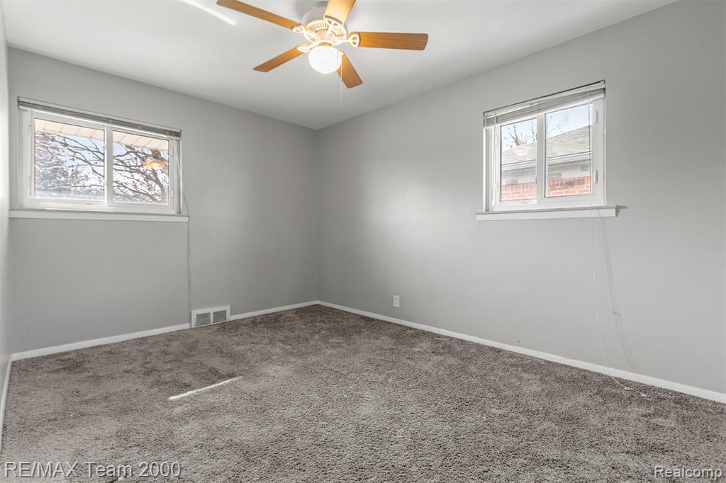 19431 STEPHENS, Eastpointe, MI 48021 — Photo 28