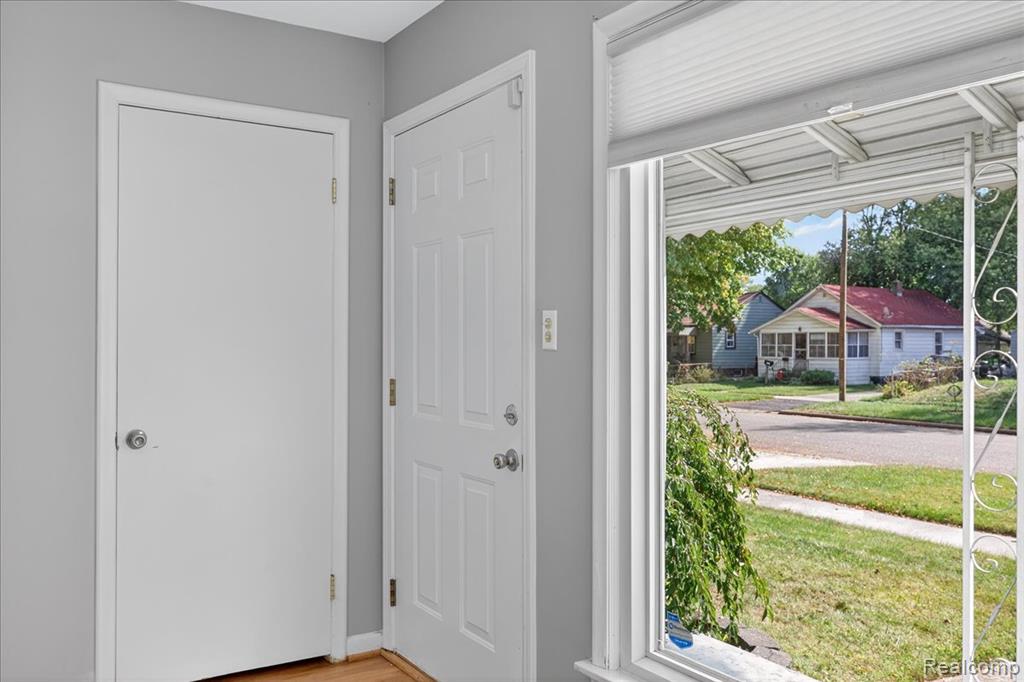 731 1st Avenue, Pontiac, MI 48340 — Photo 7