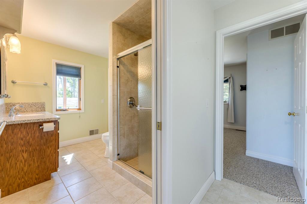 6455 LAKEVIEW Drive, MI — Photo 44