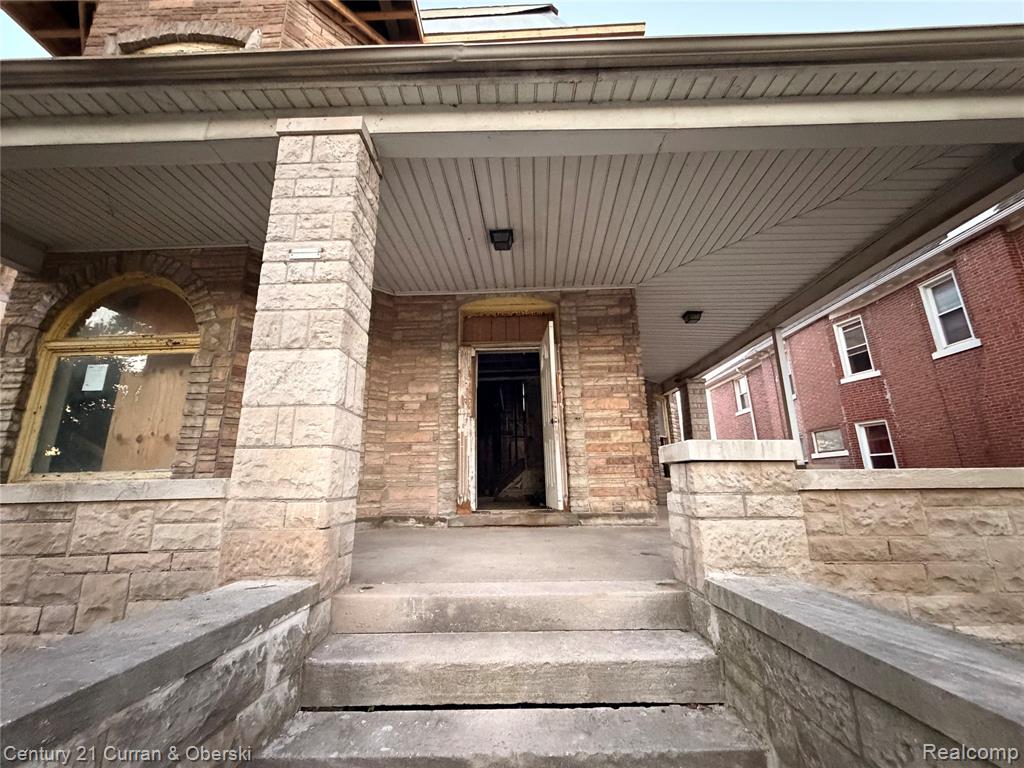 1564 Cadillac Boulevard, Detroit, MI 48214 — Photo 33