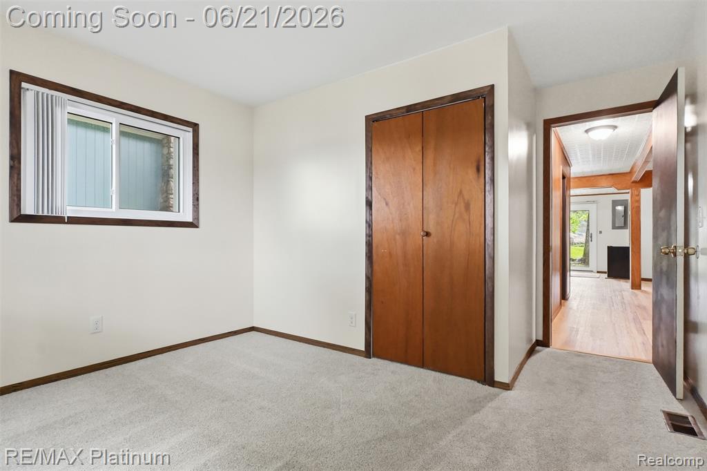 5504 Wildwood Drive, Howell, MI 48843 — Photo 11