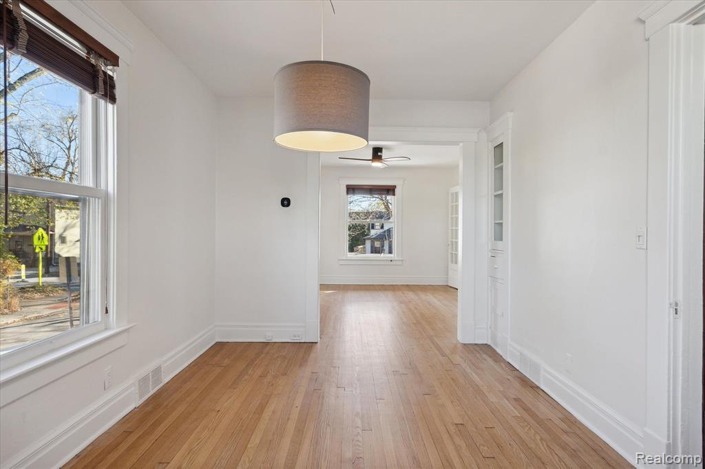 618 W LIBERTY Street, Ann Arbor, MI 48103 — Photo 14