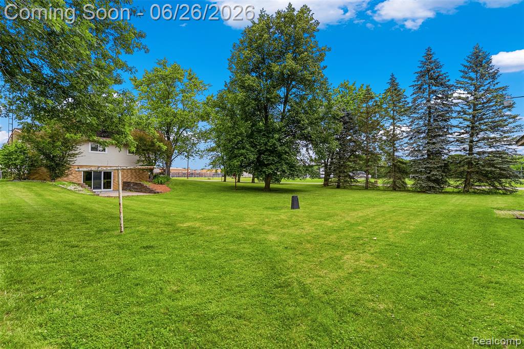 5120 Hillcrest Circle, Flint, MI 48506 — Photo 39
