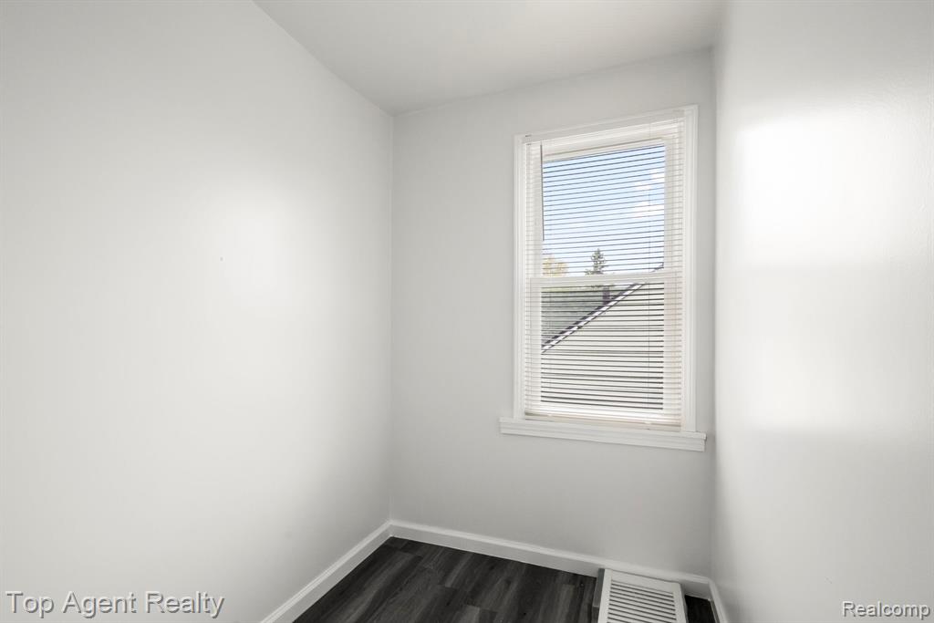 19164 Riopelle Street, Highland Park, MI 48203 — Photo 25