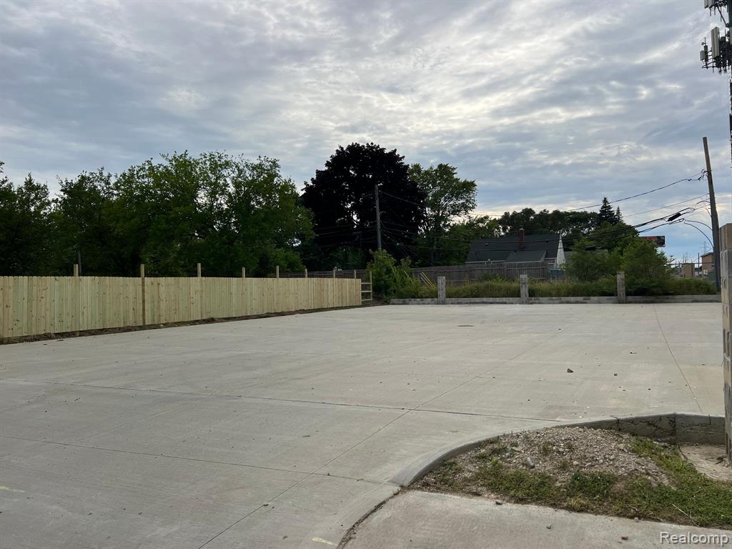 5540 E 8 MILE Road E, Detroit, MI 48091 — Photo 72