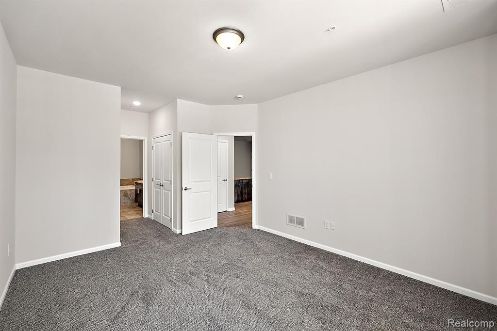 8298 Heywood Circle, Sterling Heights, MI 48312 — Photo 17