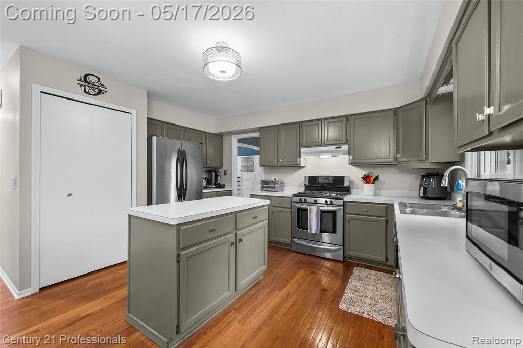 25979 Petros Boulevard, Novi, MI — Photo 13