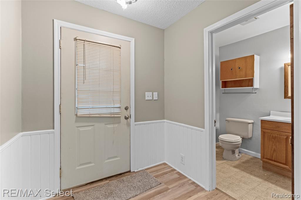 619 Frank Street, Flint, MI 48504 — Photo 21