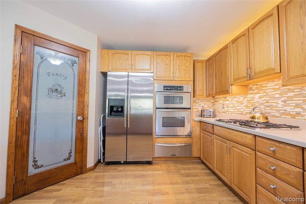 21855 Huron River Drive, New Boston, MI 48164 — Photo 13
