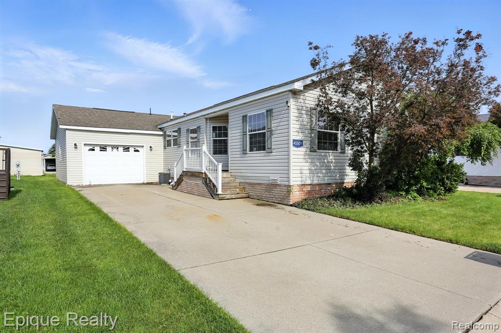 45501 Labelle Drive, Macomb, MI 48044 — front exterior