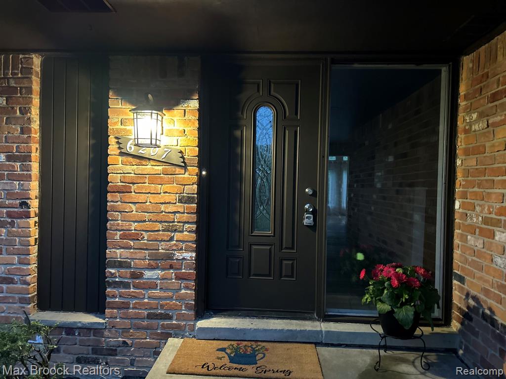 6207 NICHOLAS Drive, West Bloomfield, MI — Photo 5