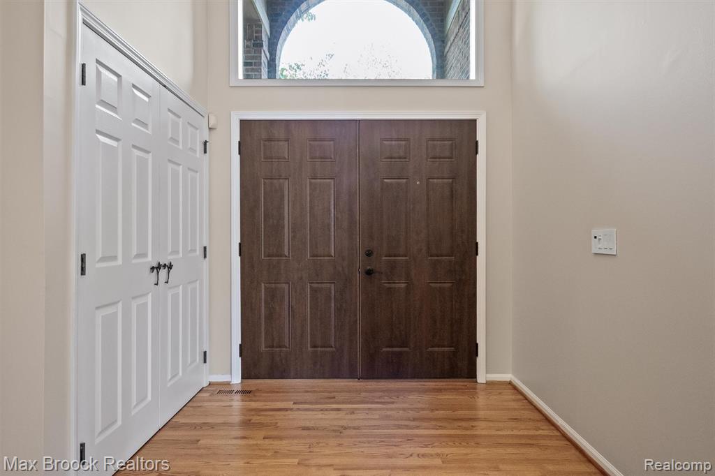 5101 Village Commons Drive, West Bloomfield, MI — Photo 6