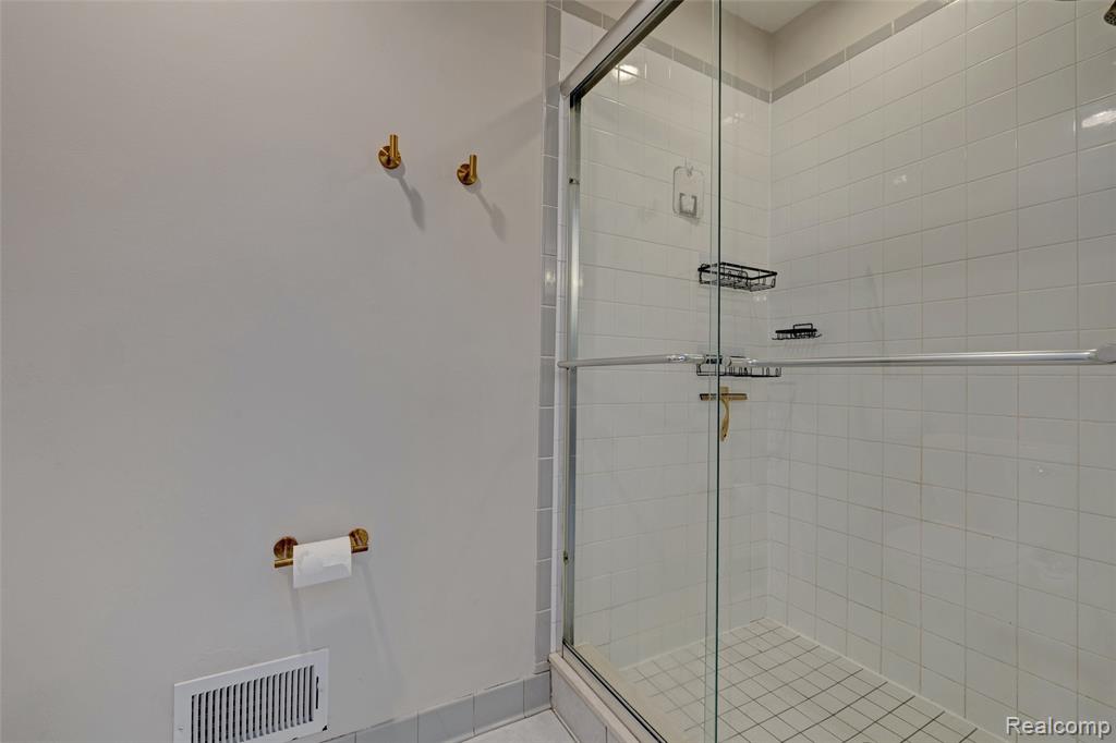 9619 Tree Top Court, Pinckney, MI, 48169