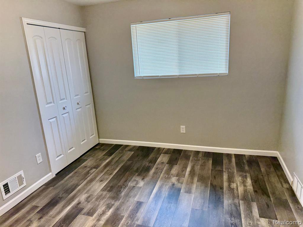5602 MADISON Street, Dearborn Heights, MI 48125 — Photo 29