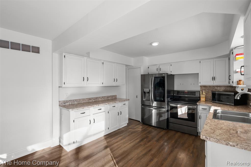 3821 Langley Drive, Pinckney, MI 48169 — Photo 10