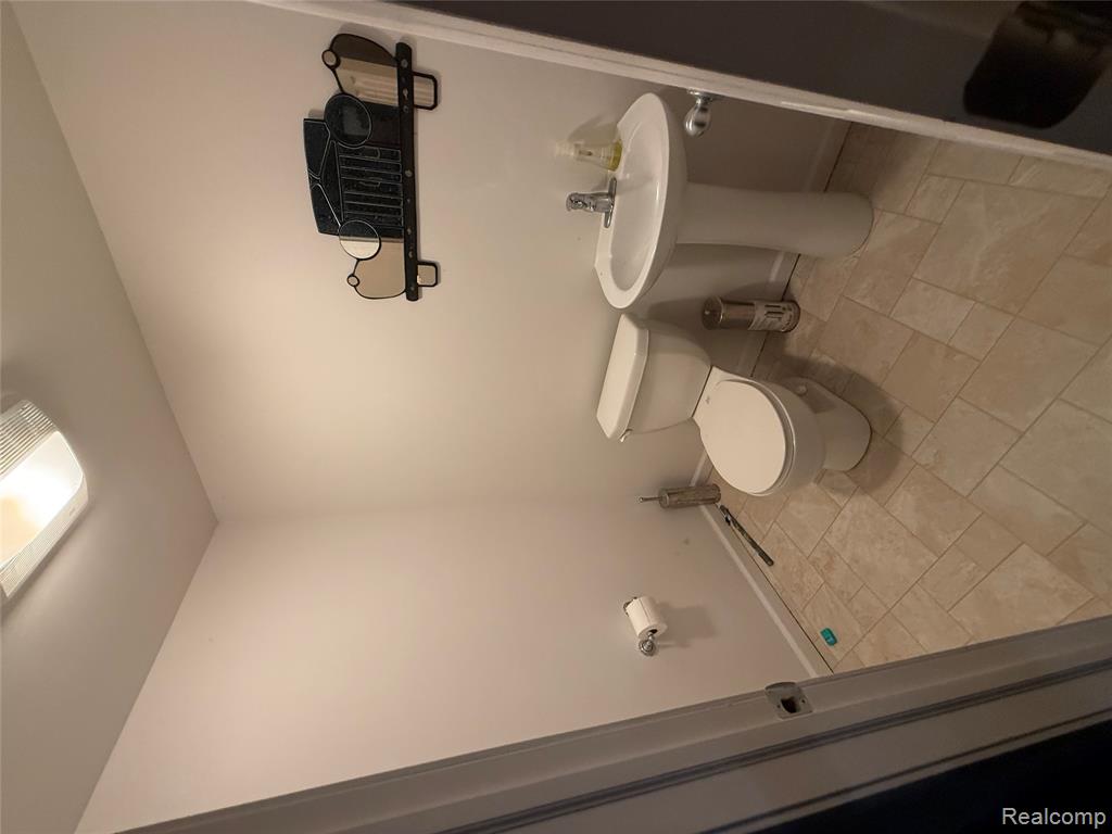 8318 Mill Pointe Court, Goodrich Vlg, MI — Photo 34