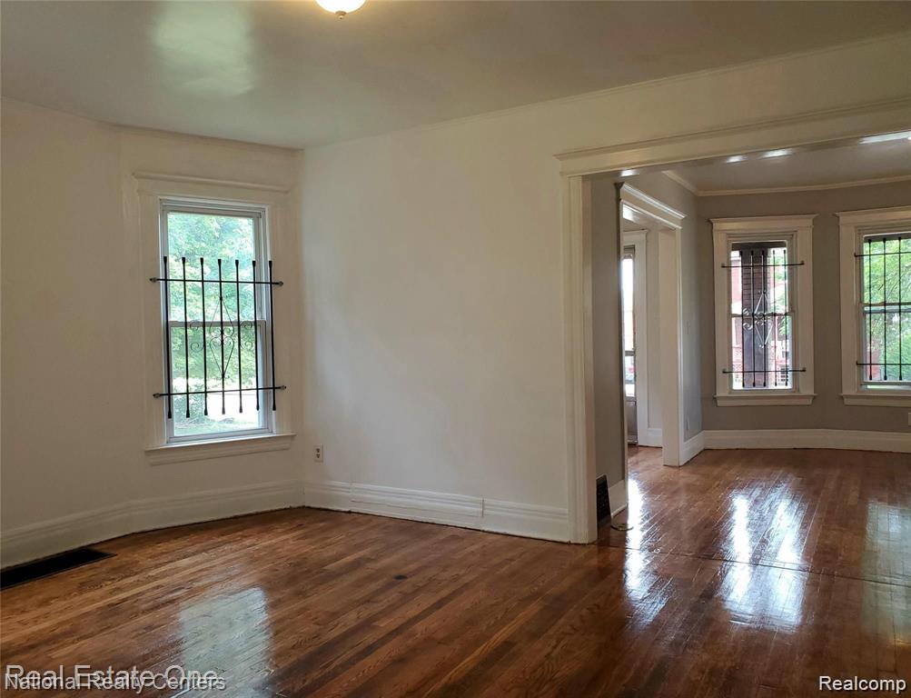 742 Clairmount Street, Detroit, MI 48202 — Photo 3