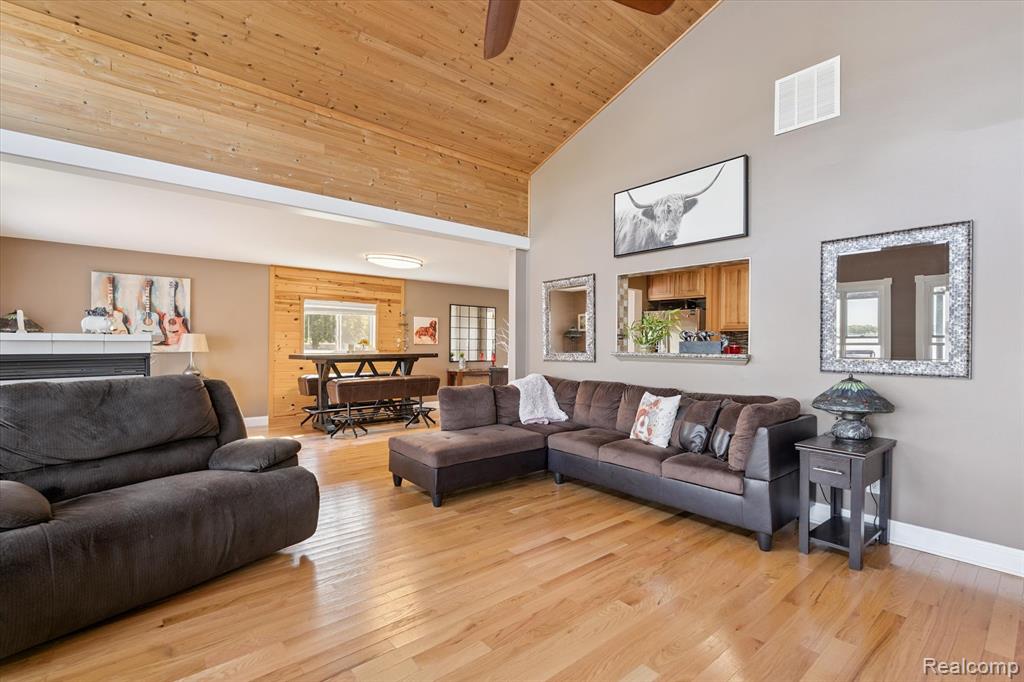 2236 Grove Park Road, Fenton, MI 48430 — Photo 8
