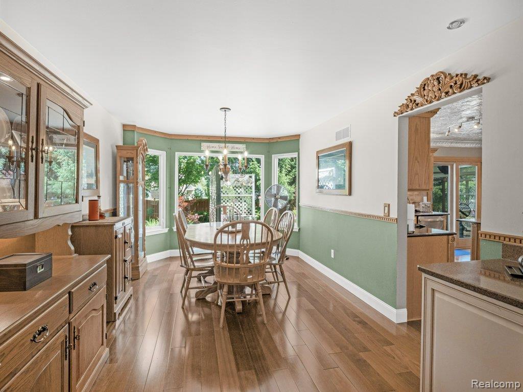 42688 Preswick Court, Van Buren, MI 48111 — Photo 16