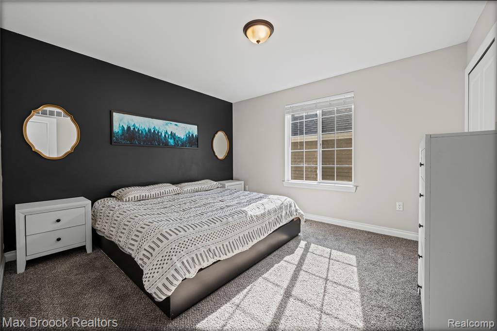 694 S Squirrel Road, Auburn Hills, MI 48326 — Photo 17