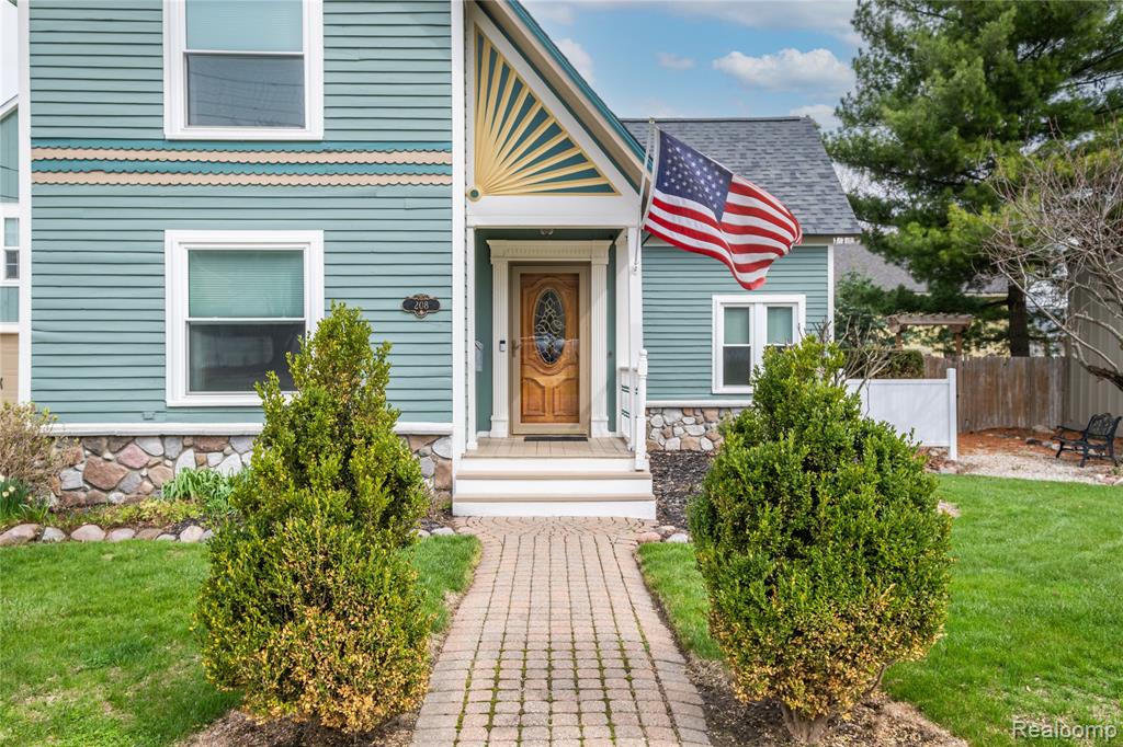 208 W Rockwell Street, Fenton, MI 48430 — Photo 45