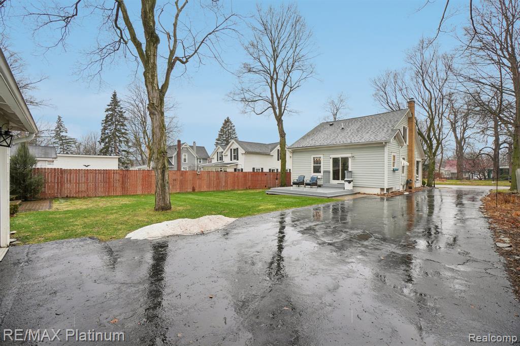 409 S Walnut Street, Howell, MI 48843 — Photo 22