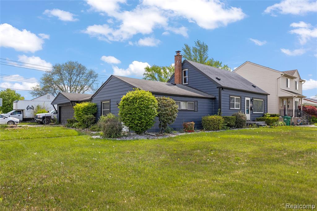 27517 Sheridan Street, Garden City, MI — Photo 2