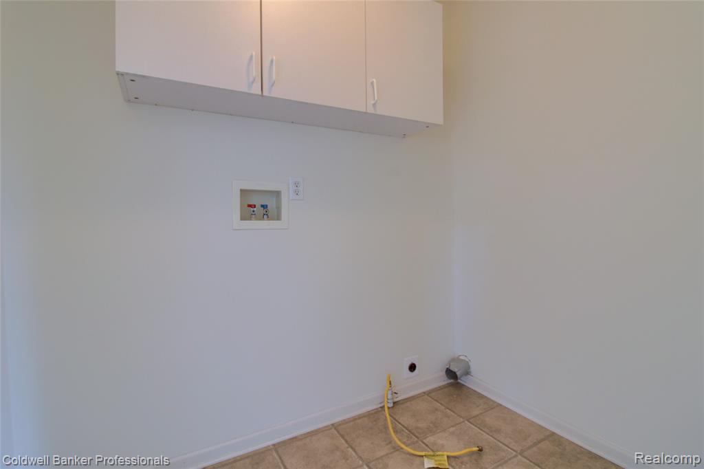 701 Montclair Street, Detroit, MI 48214 — Photo 16