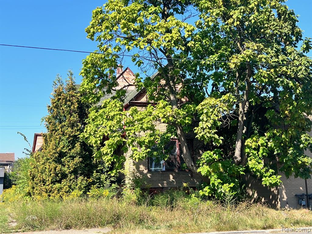 14445 E 7 Mile Road - Photo 4